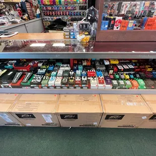250+ guitar effect pedals