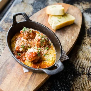 meatballs in tomato sauce