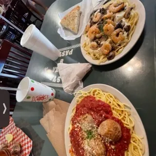 Fettuccine Shrimp Alfredo
