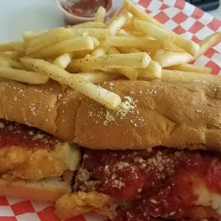 Chicken Parmigiana Sandwich 9"