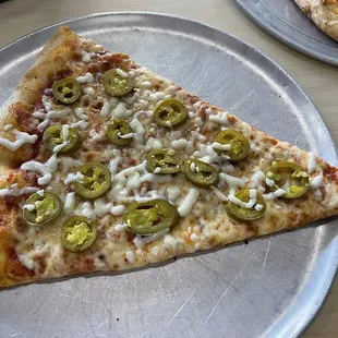 Cheese pizza with Jalapeño