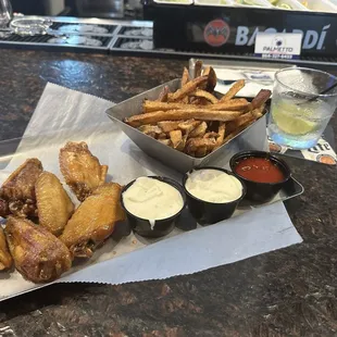 Wings, all flats, extra ranch.