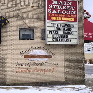 the sign for the restaurant