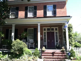 De'Tours In Elizabeth City