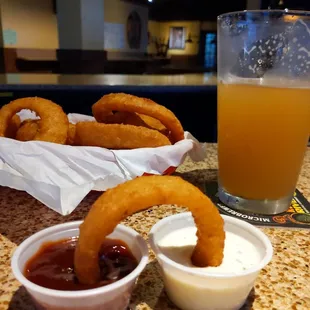 Onion Rings BBQ/Ranch flavor bridge and Black Plague: Hell Hazer Hazy IPA. Cheryl (best bartender ever!) On duty.
