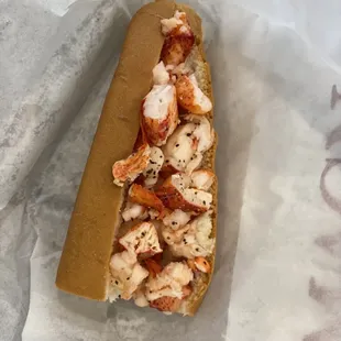 Tasty lobster roll