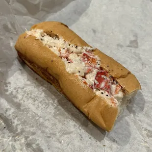Small lobster roll