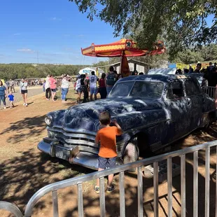 I was in line for the kid swings and my son was able to draw on a car so that was cool (waited about 15-20mins)