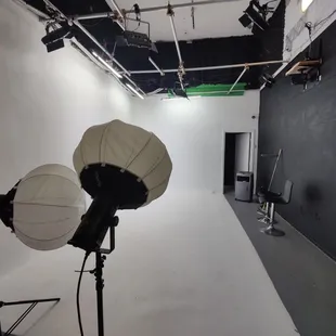 Mainstream Entertainment  hollywood studio new Godox 150 Avilable with every booking