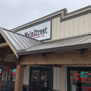 the outside of a restaurant