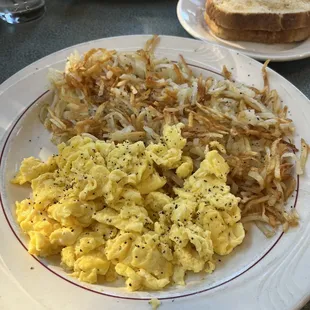 eggs, hash browns and toast