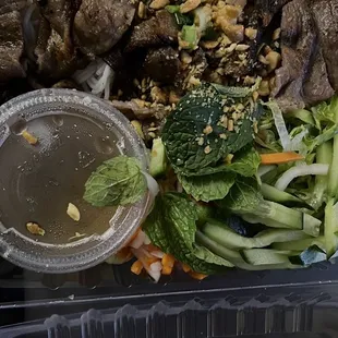 Vermicelli noodles w/ pork