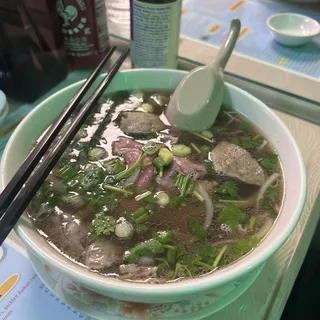 Sb Pho Round Eye Steak & Beef Balls