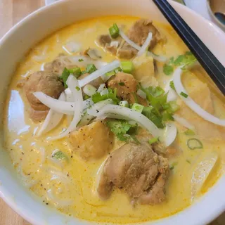 Lemongrass Curry Chicken Noodle