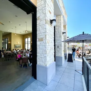 Indoor/outdoor seating.