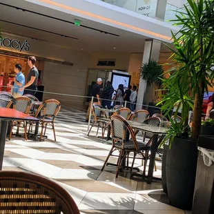 Plenty of seating -  open air