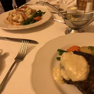 Shrimp pasta and the filet béarnaise.