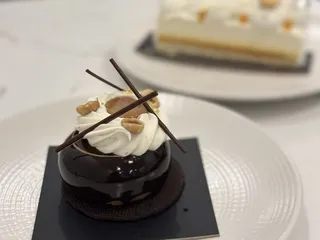 ONE65 Patisserie & Boutique