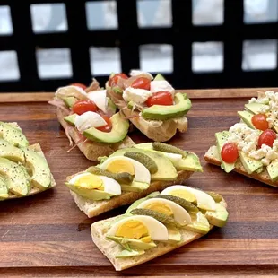 Avocado tartines