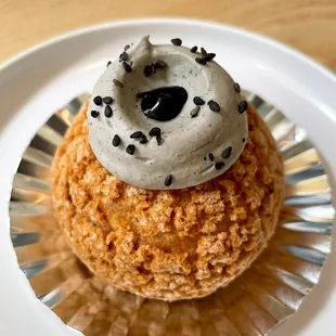 Sesame Cream Puff