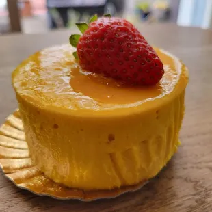 Mango Mousse with Strawberry