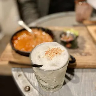 Coconut cocktail (margarita?) + cazuela de queso