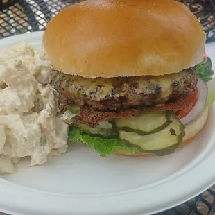 8oz Angus burger