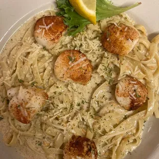 winter special. broiled scallop alfredo.
