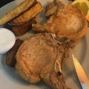 Pick chop dinner with broasted taters