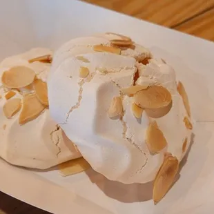 Almond meringues