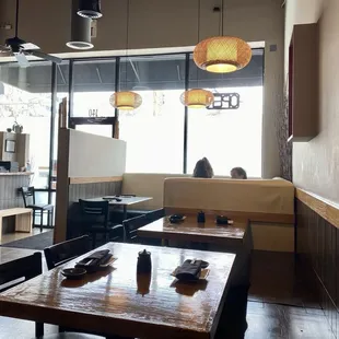 View of the front window and a nice big booths at the front.