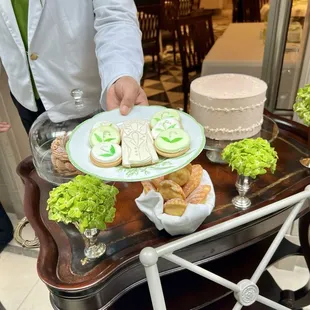 dessert, food
