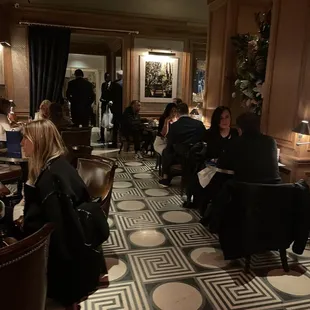 Seating area (used to dine or wait for your table)