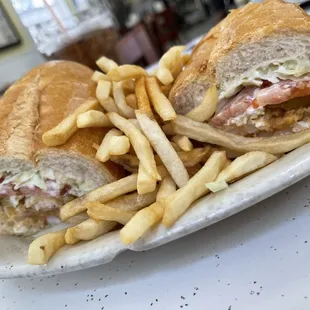 Shrimp poboy