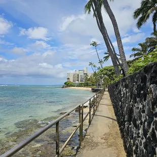 Insert caption about living in paradise