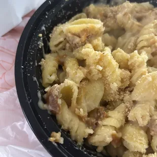 Idk what this brown stuff was, jelly/goopy. Idk but I'm not eating it. I ordered white cheddar