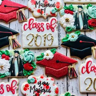 Graduation decorated cookies.