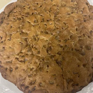 12 in chocolate chip cookie cake