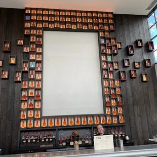 The centerpiece is supposed to arrive 4/1/23