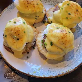 Crab Cake Benedict