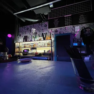 sushi and sashimi, interior