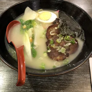 N8. Tonkotsu Ramen