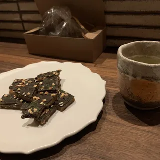 Matcha Almond Toffee (5.5 oz.)