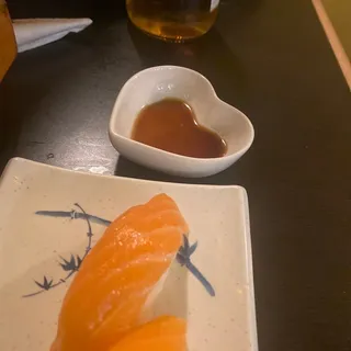 Salmon Nigiri