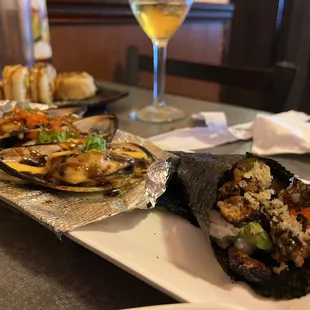 Baked Mussels and Salmon Skin Handroll