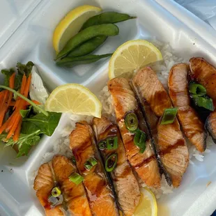 King Salmon Teriyaki Scammed for 17 dollars lol such a thin slice and took 15 mins