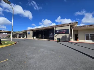 Niu Valley Center