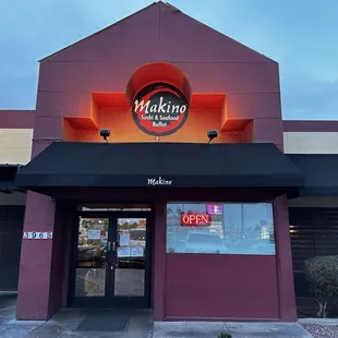 Entrance to Makinos.