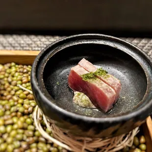 Akami (lean bluefin tuna, nori aioli, mountain yam)