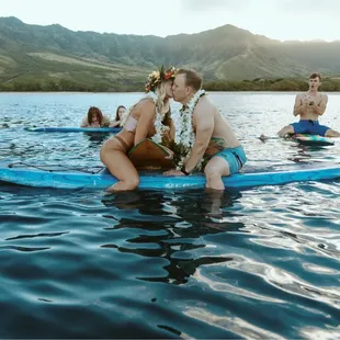 Beautiful sunrise elopement at Makua  beach  @aloha_tatiphotography